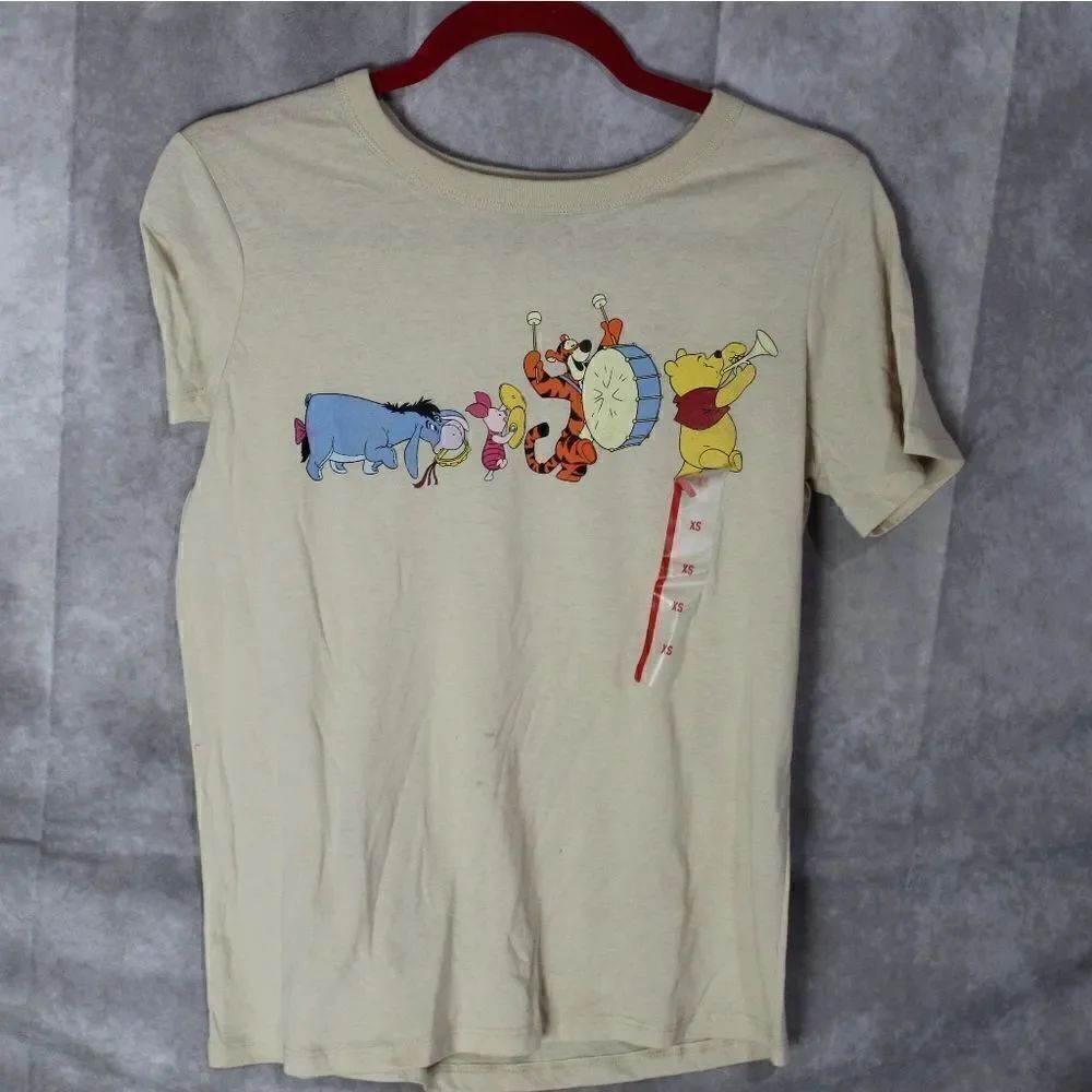 Women's Disney Winnie the Pooh Graphic Tee XS‎